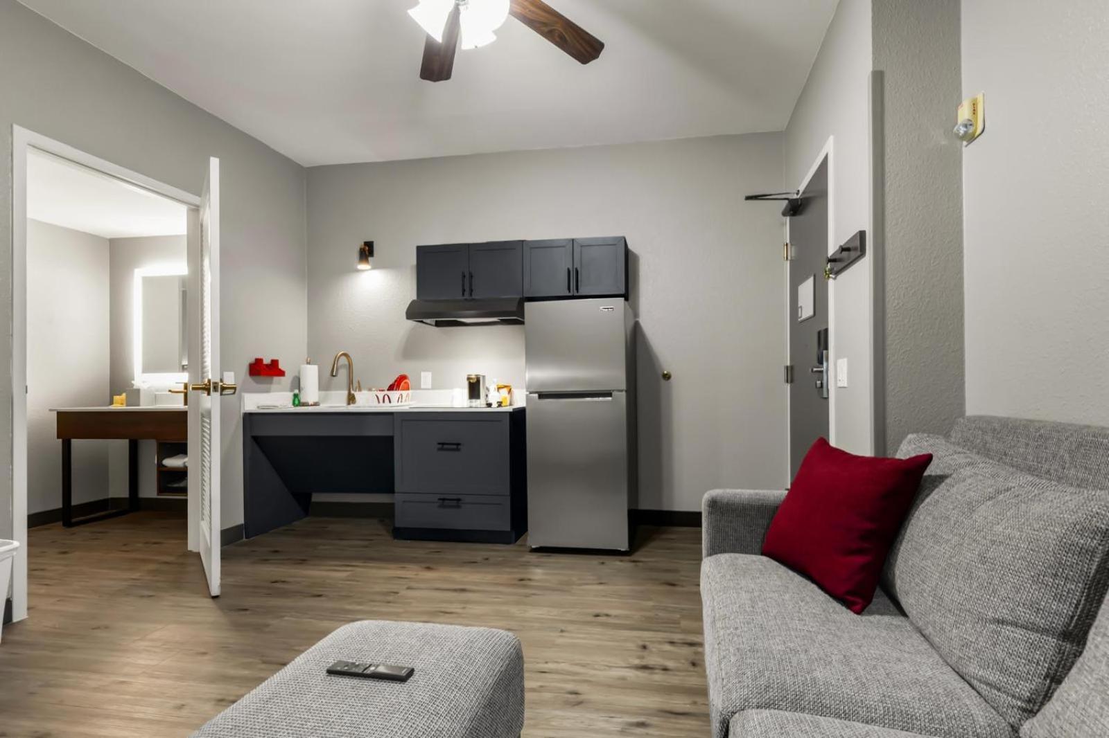 Hawthorn Extended Stay By Wyndham College Station Exterior foto